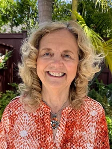 Lynn Jax, Membership